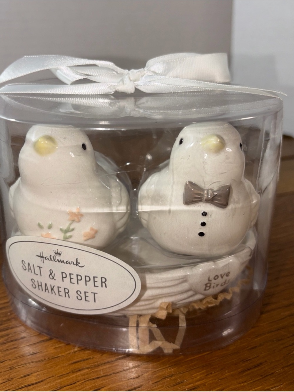 Hallmark White & Pastel Love Birds Salt and Pepper Set